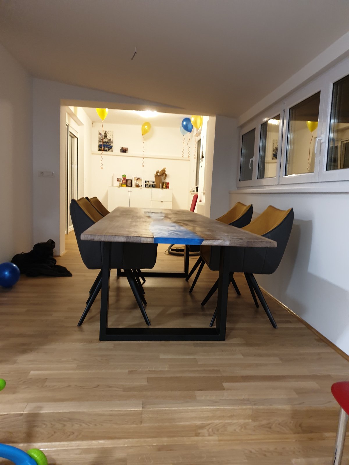 Nusstisch "Epoxy" – Bild 4