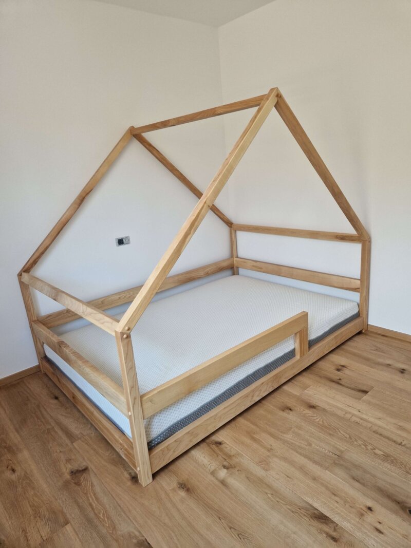 Kinderbett im Hausstil – Bild 6