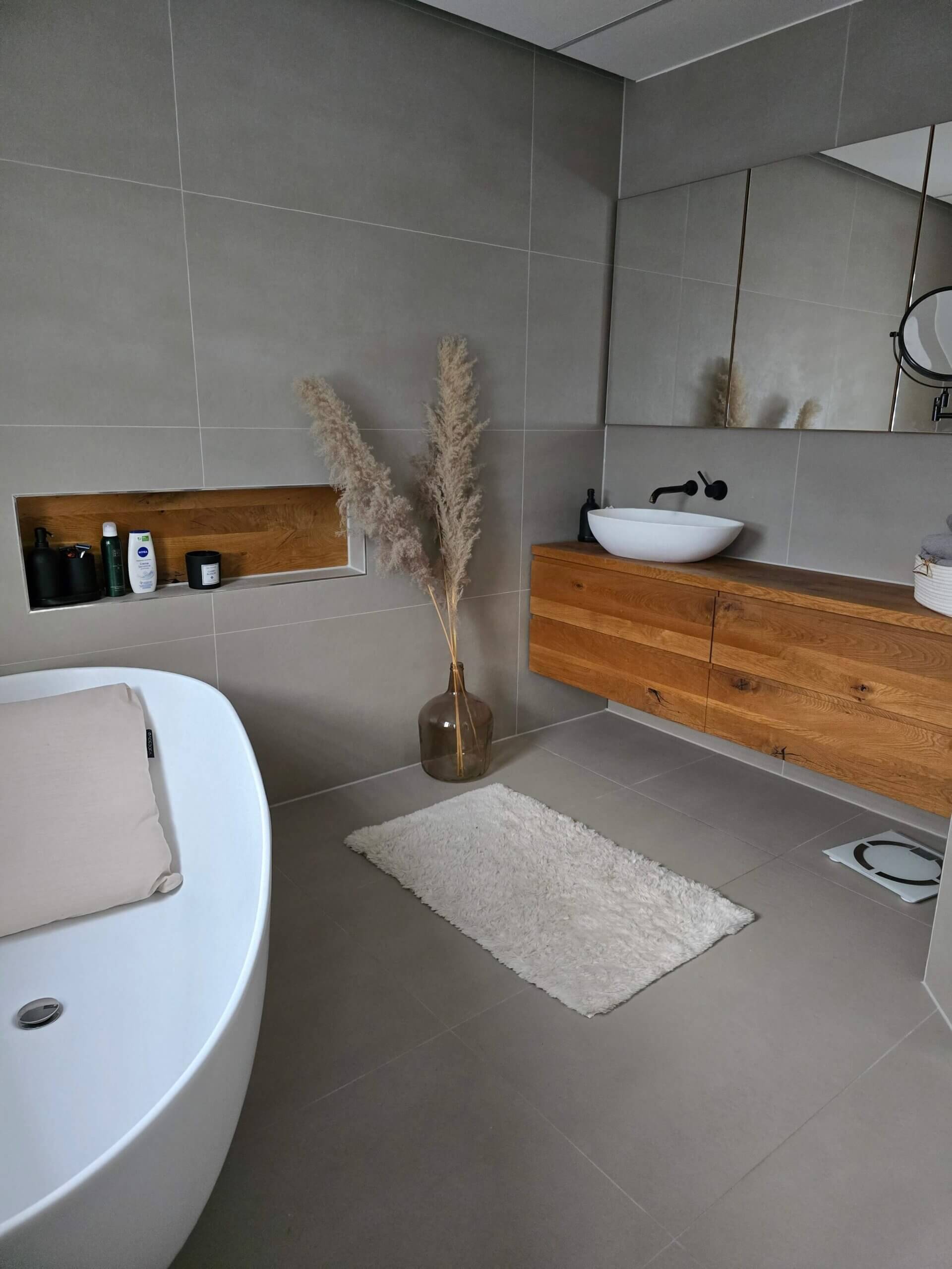 Eichenholz-Badmöbel – natürliche Eleganz und Funktionalität – Bild 3