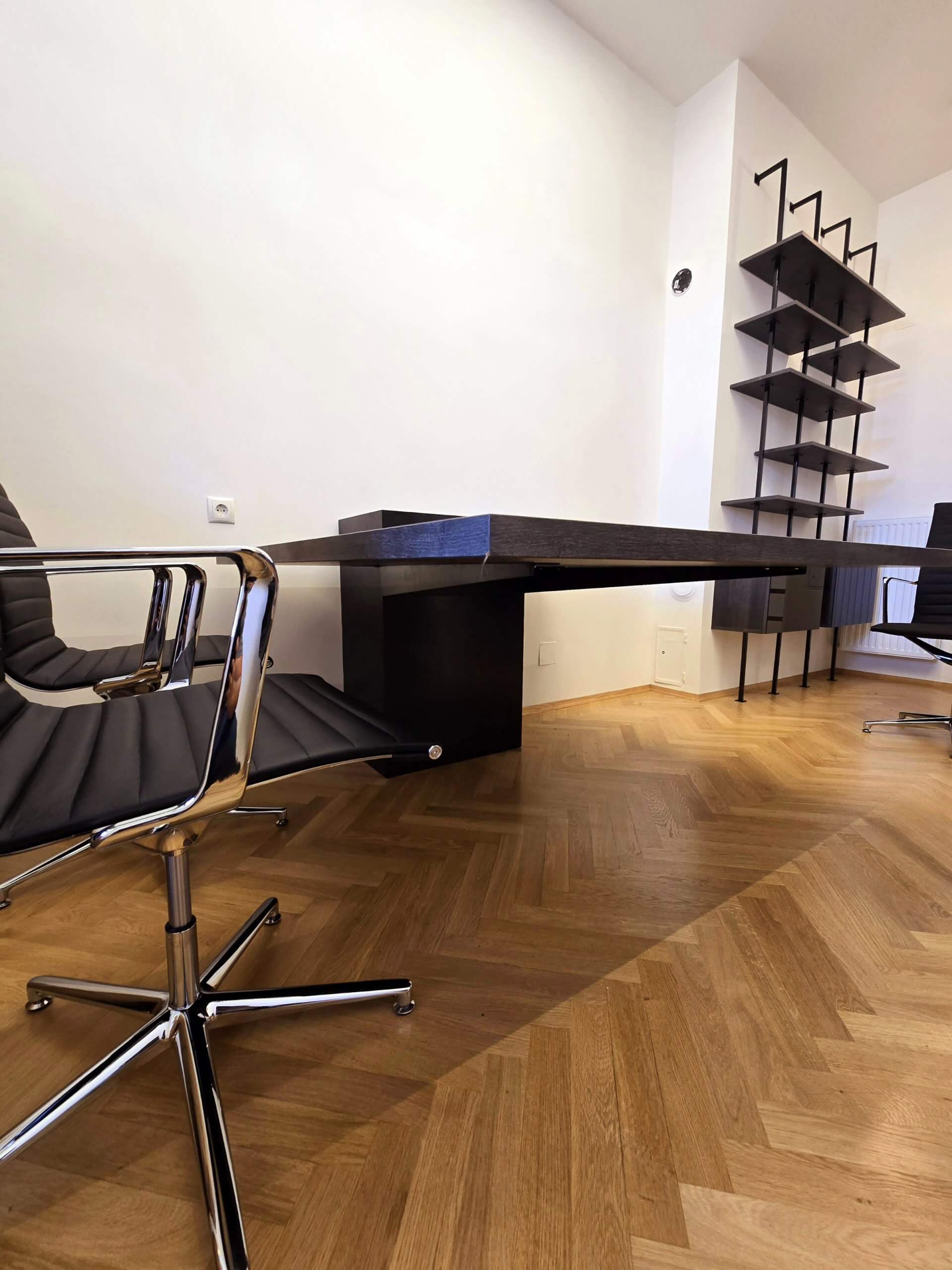 Wenn Details Vertrauen schaffen - Novak Büromöbel – Bild 3