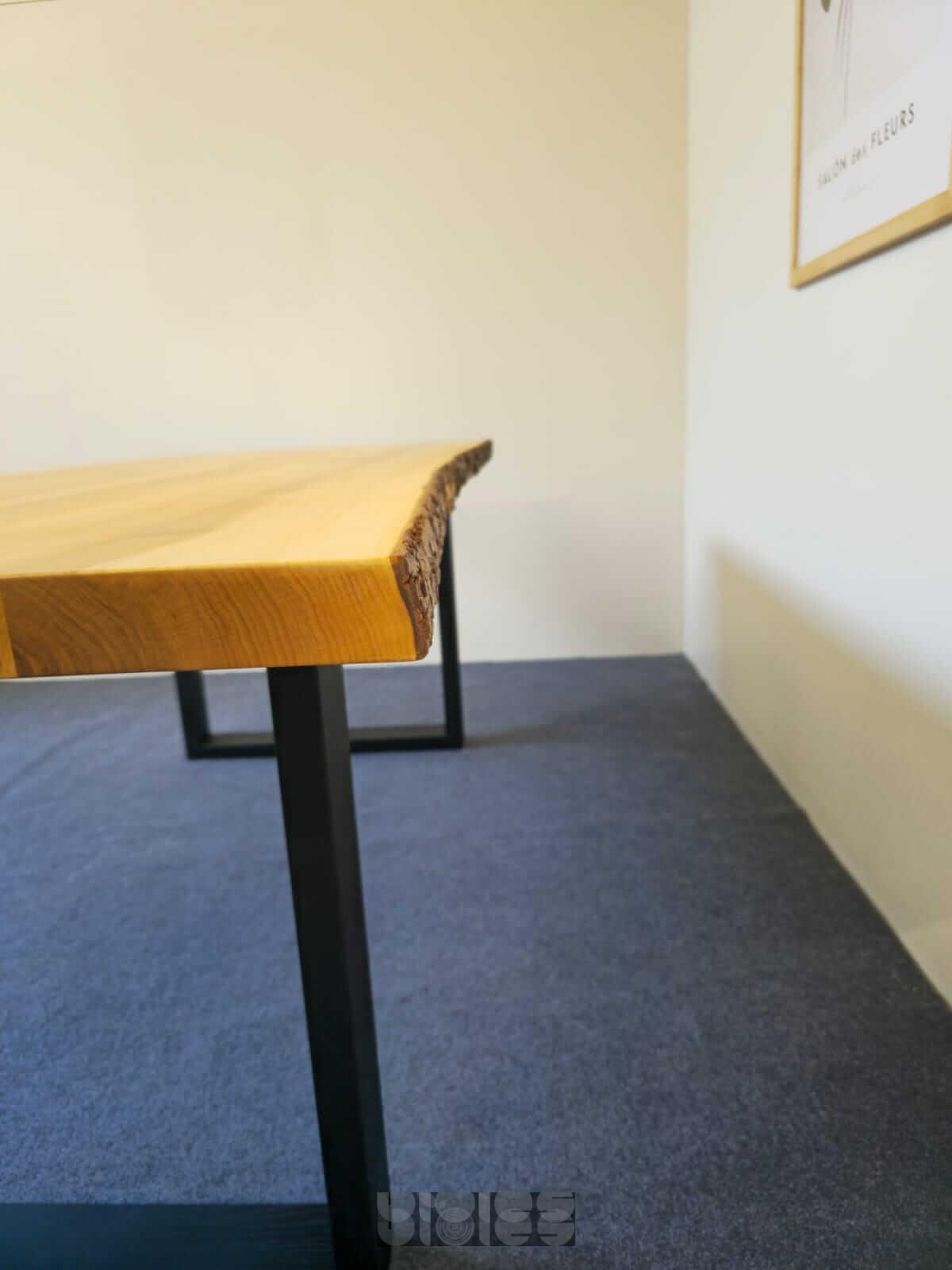 Erlentisch mit natürlicher Rinde - solide Eleganz für Ihr Zuhause – Bild 4