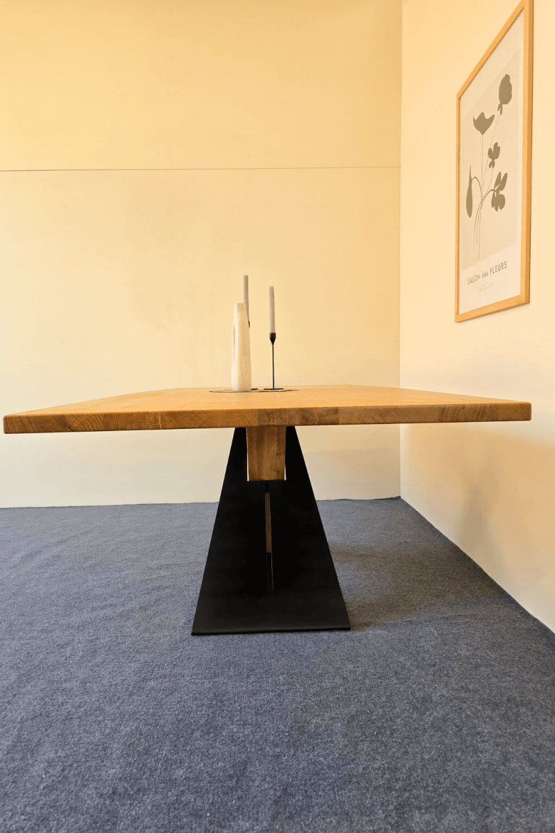Einzigartiger massiver Eichentisch – 220 × 100 cm – Bild 3