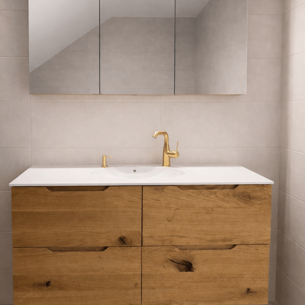 Eiche & Kerrock – die perfekte Badezimmerlösung nach Maß