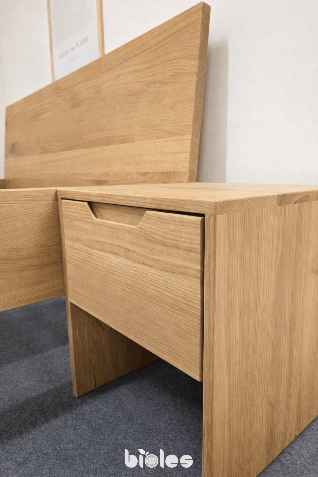 Schwebebett aus massivem Eichenholz – Zeitloses Design und außergewöhnliche Stabilität – Bild 6